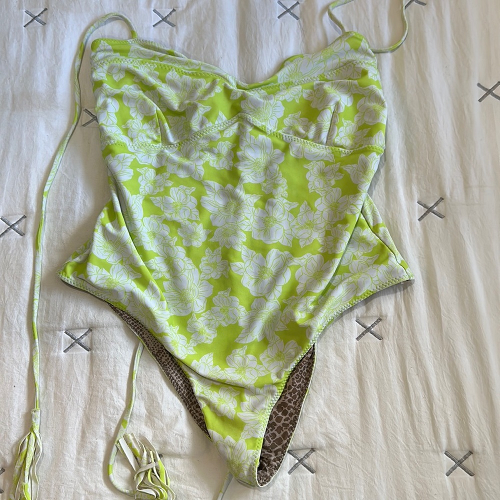 XL neon acacia one piece